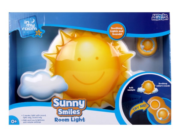 Ночник "Солнышко" для малышей . 
Со световыми и звуковыми эффектами.
Требуется 3 батарейки типа АА и 2 батарейки типа ААА. 
Батарейки не входят в комплект.